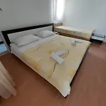Primo Lusic 아파트 프리모스턴