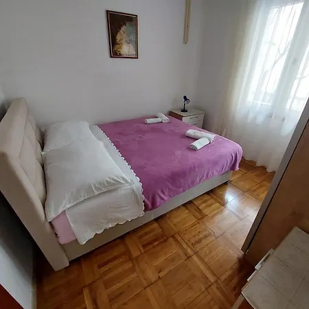 Primo Lusic Apartment *