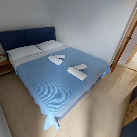 Apartment Primo Lusic *