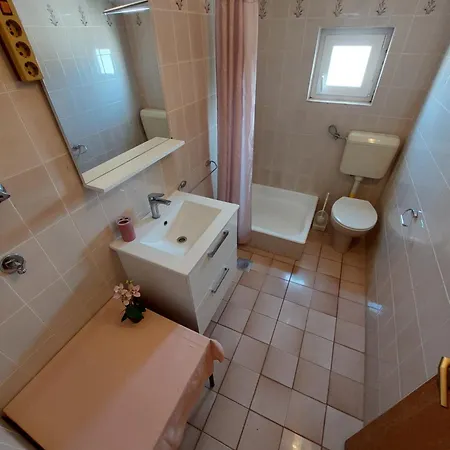 Apartment Primo Lusic *