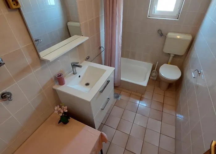 公寓 Primo Lusic *